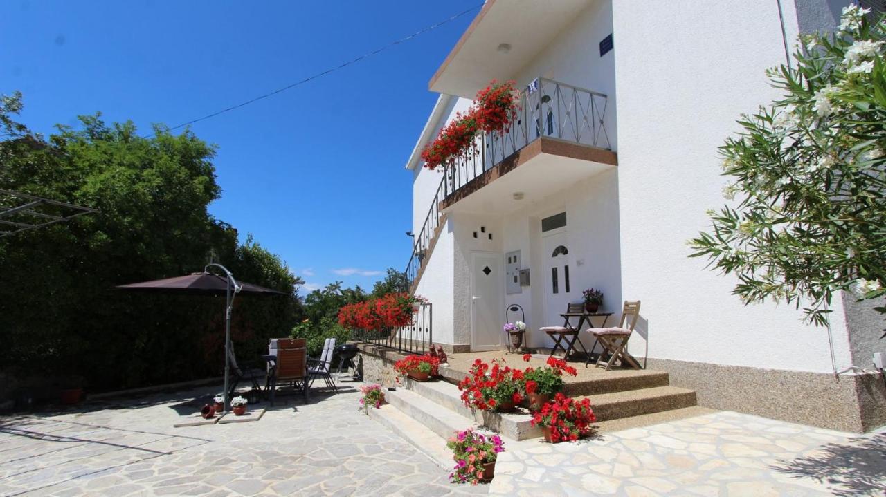 Apartments Stijak-Sorum Malinska Exterior photo