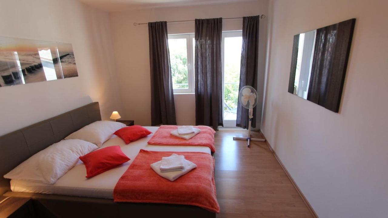 Apartments Stijak-Sorum Malinska Exterior photo